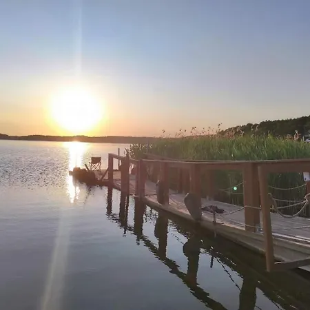 Kaszuby Dom Nad Jeziorem Szczytno Duze בית נופש